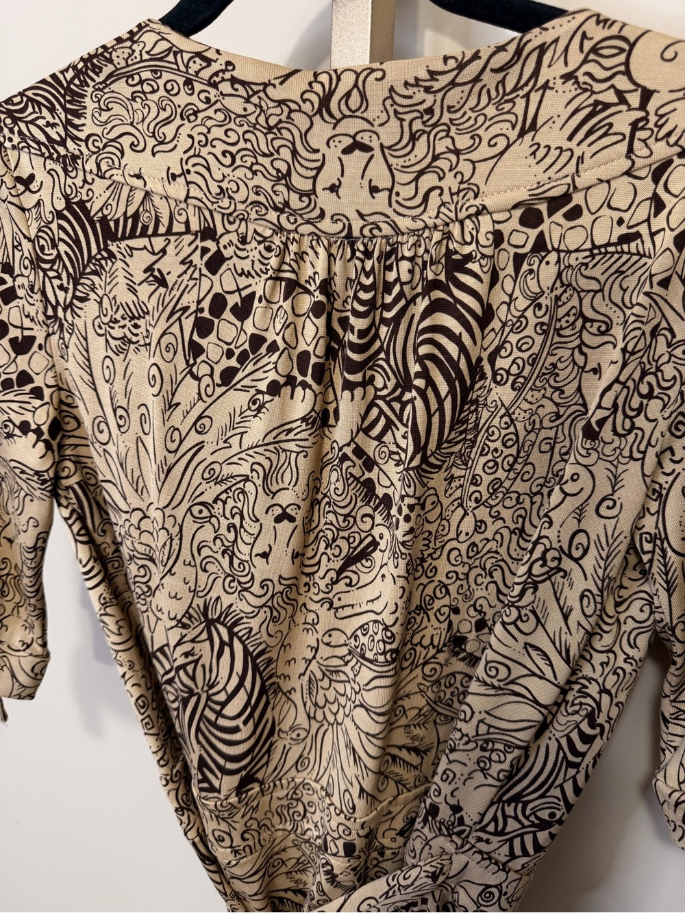 Lilly Pulitzer Vintage “BIG GAME” Rare Print 100% Silk Wrap Dress - Size XS - Picture 3 of 3